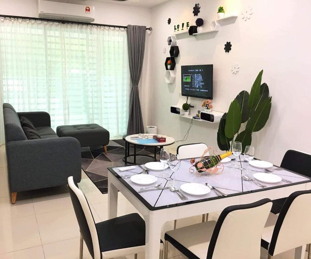 Rumah percutian Paradise 4br @ Station 18