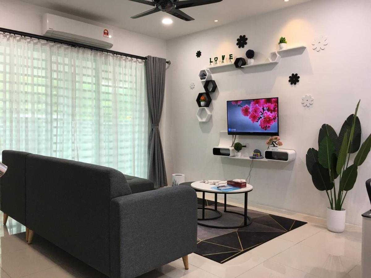 Rumah percutian Paradise 4br @ Station 18